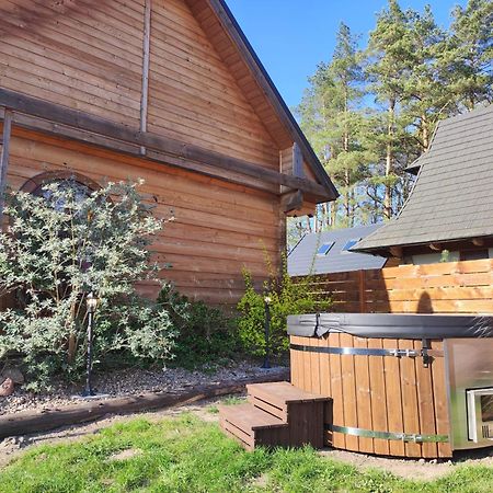 Woodorf-Drewnem: Riverside Log Cabins with Outdoor Activities Ustka Exterior photo