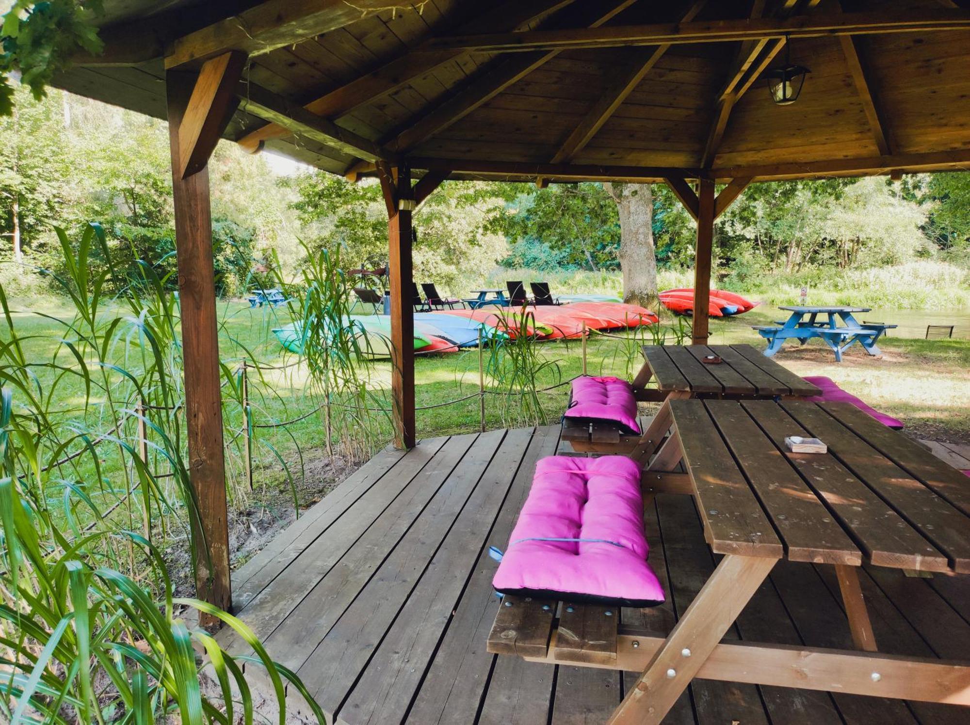 Woodorf-Drewnem: Riverside Log Cabins with Outdoor Activities Ustka Exterior photo